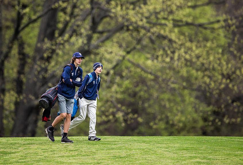 聚 prep golf players